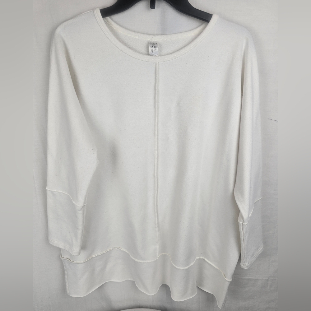 Spanx White 3/4th Length Sleeve Shirt Sz L